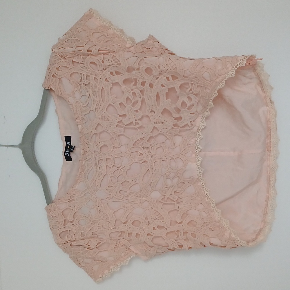 Crotched Floral High-low crop top